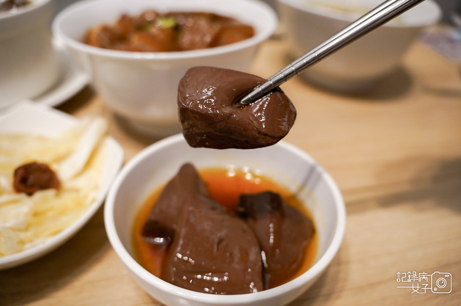 26金門美食文青小店雨川食堂蒸蛋湯梅子泡菜麻辣鴨血.jpg
