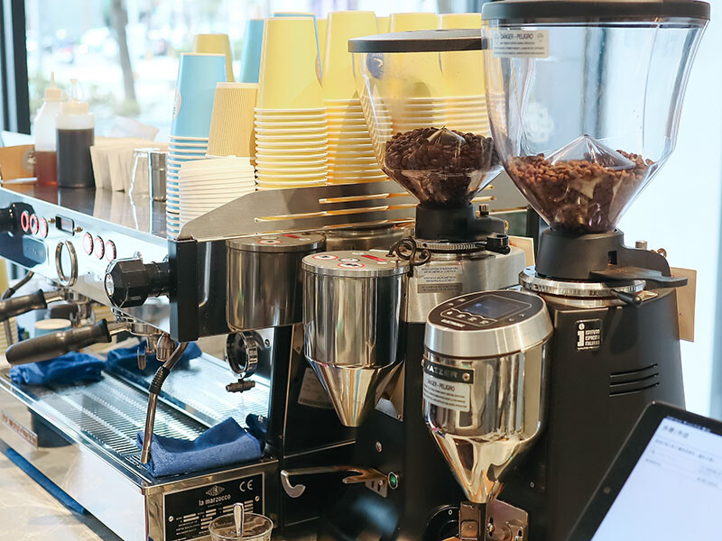 澳洲精品咖啡 OZZIE Coffee - 快速出杯、味道美好，你身邊的咖啡管家