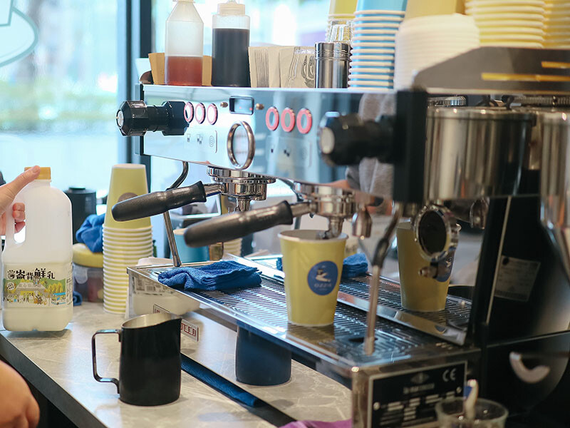 澳洲精品咖啡 OZZIE Coffee - 快速出杯、味道美好，你身邊的咖啡管家