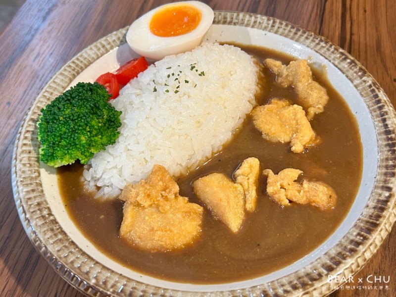 雙連站不限時咖啡廳！台北必吃好啊咖啡，不限時享受美味甜點與咖哩飯。