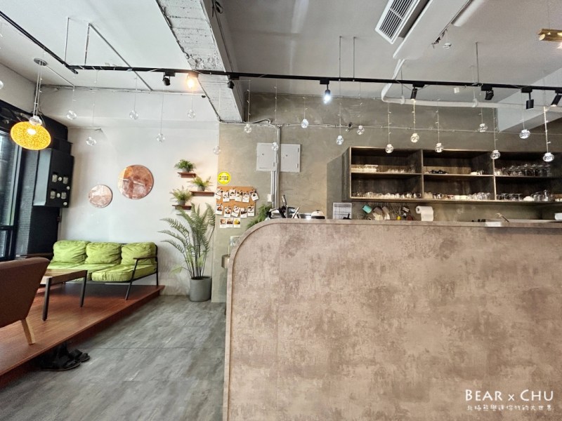 雙連站不限時咖啡廳！台北必吃好啊咖啡，不限時享受美味甜點與咖哩飯。