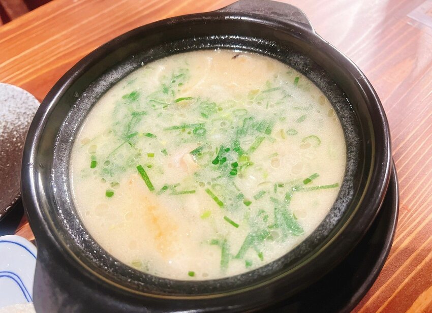 [台中北區] 薩摩真燒肉丼｜台中人氣居酒屋｜必點老闆特製韓式炸雞｜肉量滿滿丼飯｜下班小酌吃宵夜、聚餐好去處｜內附菜單