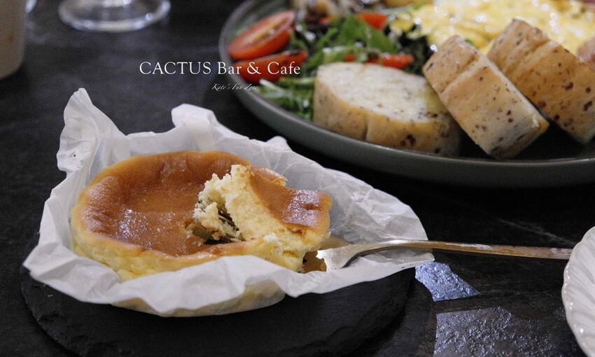 台北不限時咖啡廳!CACTUS Bar忠孝復興早午餐,夜晚變身藝文餐酒館。