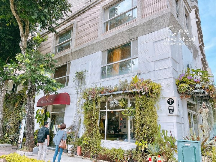綠色植栽滿載，都市森林系的美食饗宴 ─ Vittaria Café 書帶蕨 - 魚兒 x 牽手明太子的「視」界旅行