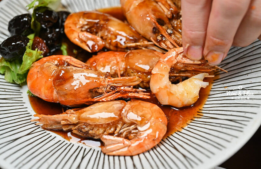 台中活蝦料理，整艘大船開進餐廳超浮誇，有包廂、好停車、近中清交流道 -妮妮布魯