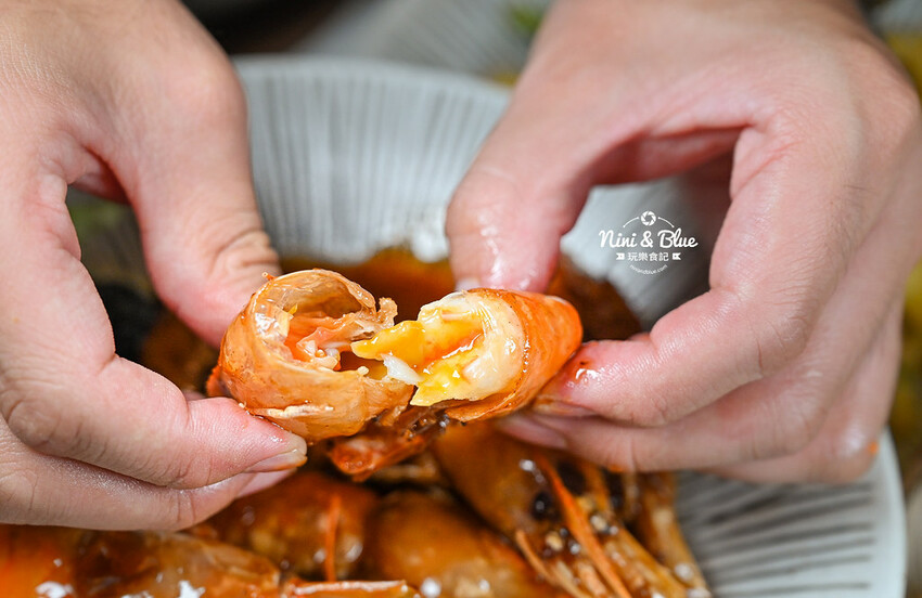 台中活蝦料理，整艘大船開進餐廳超浮誇，有包廂、好停車、近中清交流道 -妮妮布魯