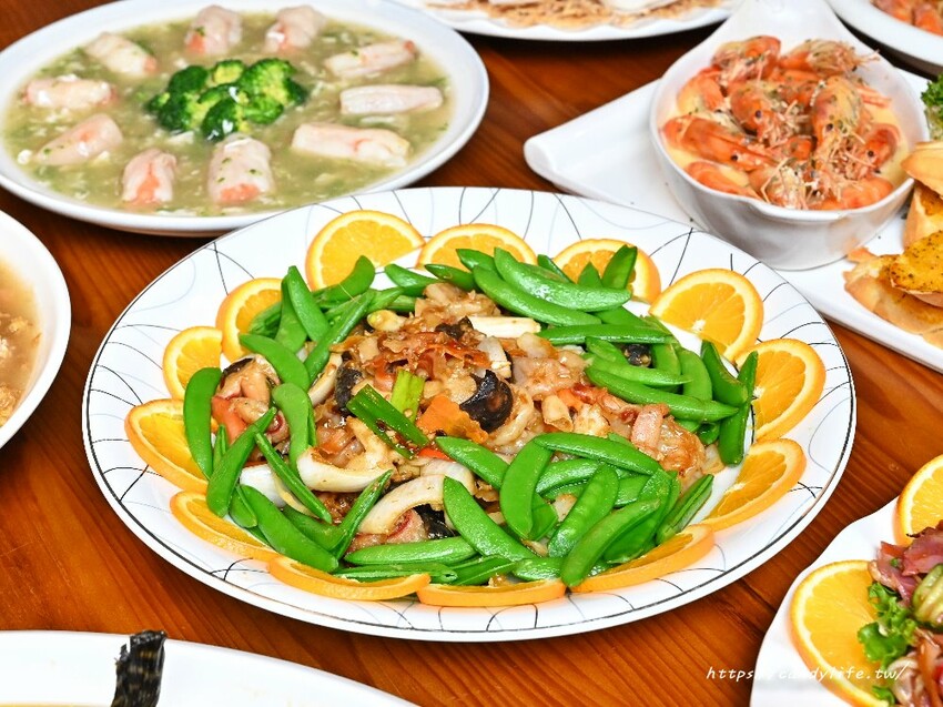 鴻龍宴|2025台中母親節桌菜推薦,早鳥優惠最低8折起,加碼贈紹興醉白蝦乙份 - 糖糖's 享食生活