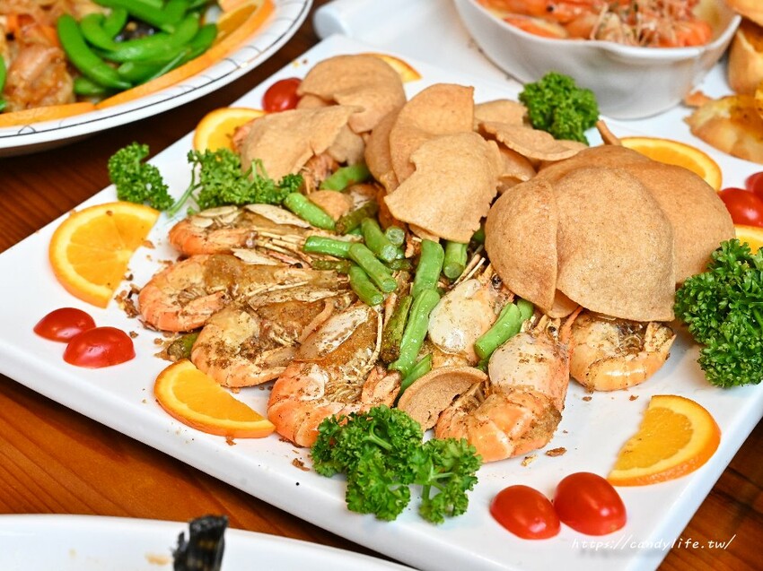 鴻龍宴|2025台中母親節桌菜推薦,早鳥優惠最低8折起,加碼贈紹興醉白蝦乙份 - 糖糖's 享食生活