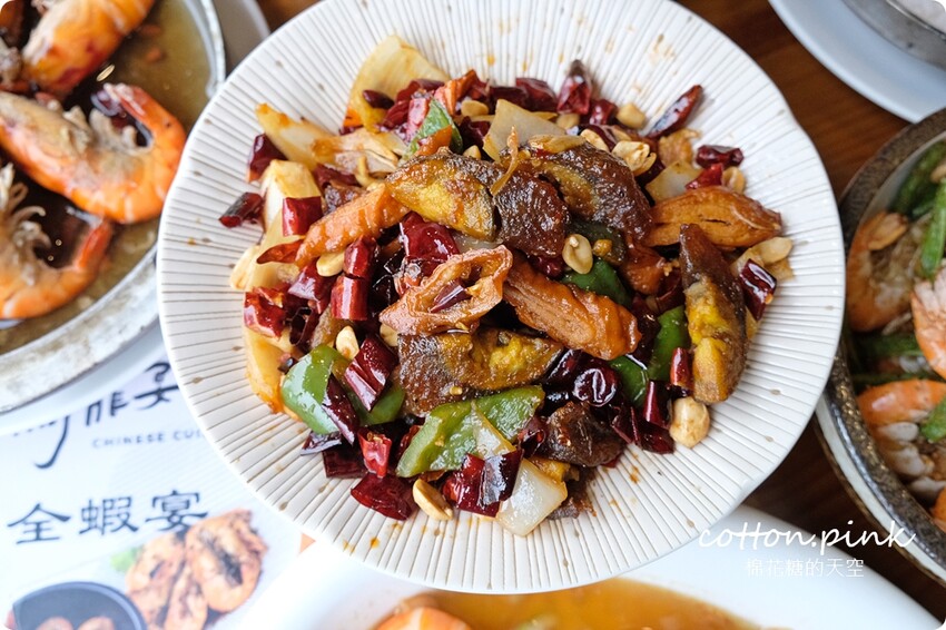 台中全蝦料理這裡吃！鴻龍宴超過十種口味全蝦餐超過癮 - 棉花糖的天空