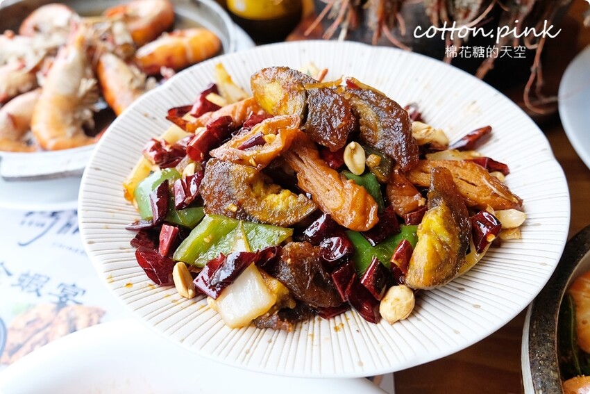 台中全蝦料理這裡吃！鴻龍宴超過十種口味全蝦餐超過癮 - 棉花糖的天空