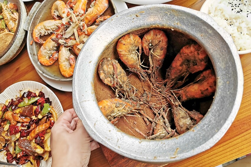 台中全蝦料理這裡吃！鴻龍宴超過十種口味全蝦餐超過癮 - 棉花糖的天空