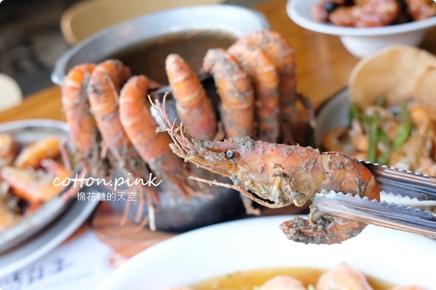 台中全蝦料理這裡吃！鴻龍宴超過十種口味全蝦餐超過癮 - 棉花糖的天空