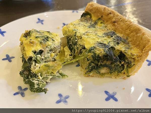 新北新店區｜老派的約會 只要無候位就不限時的輕食店，必點手工法式鹹派，想約下午茶甜食跟飲品也通通滿足(