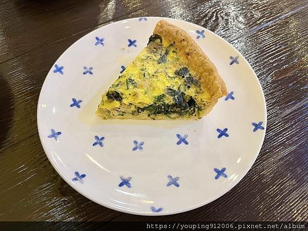 新北新店區｜老派的約會 只要無候位就不限時的輕食店，必點手工法式鹹派，想約下午茶甜食跟飲品也通通滿足(