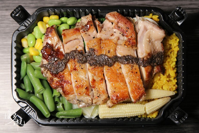 新北美食／健見好健身餐盒－新店最好吃的低碳健身便當，薑黃黎麥飯令人著迷