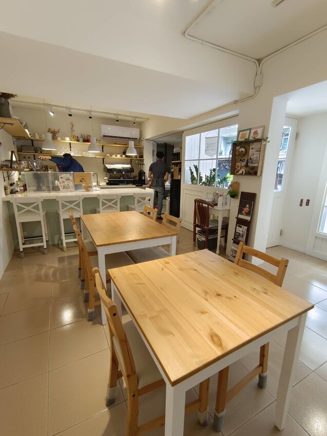 【永和】巷弄咖啡推薦。夏班納咖啡。推印度海洋香氣豆+提拉米蘇環境舒服宜人