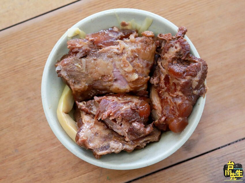 台南豬腳飯／無名豬腳飯復出回歸／等了一年多才吃到／限量供應晚來吃不到／老饕私藏口袋名單