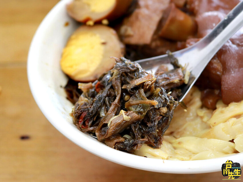 台南豬腳飯／無名豬腳飯復出回歸／等了一年多才吃到／限量供應晚來吃不到／老饕私藏口袋名單