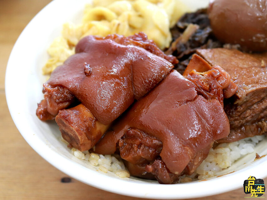 台南豬腳飯／無名豬腳飯復出回歸／等了一年多才吃到／限量供應晚來吃不到／老饕私藏口袋名單