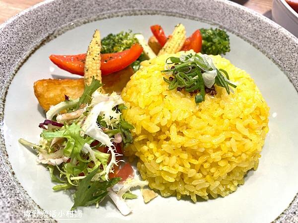 宜蘭美食》老宅裡的咖哩香飄散於舊城巷弄【貳拾參巷咖哩食堂】角