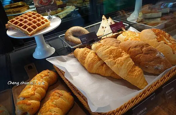 台北市陽明山【星巴克 草山門市】美國鄉村小鎮風