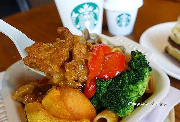 台北市陽明山【星巴克 草山門市】美國鄉村小鎮風