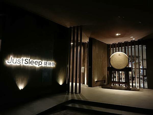 /tmp/phppnyf1O /tmp/phppnyf1O