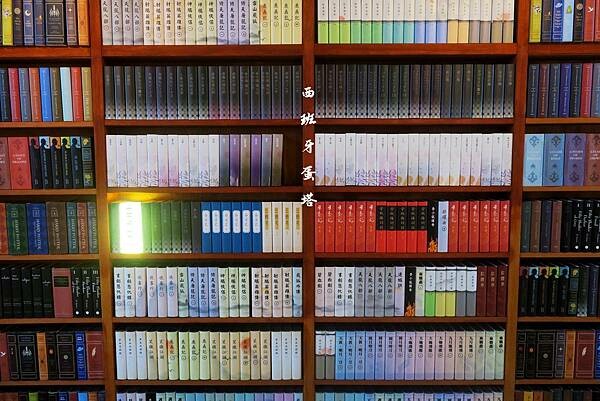 BinB書䏱 Bar in Book｜新埔民生捷運站出站一分