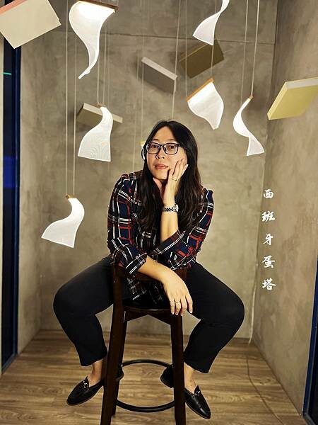 BinB書䏱 Bar in Book｜新埔民生捷運站出站一分