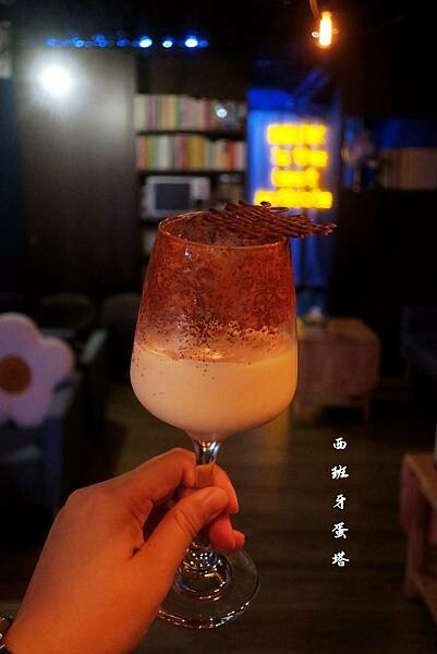 BinB書䏱 Bar in Book｜新埔民生捷運站出站一分