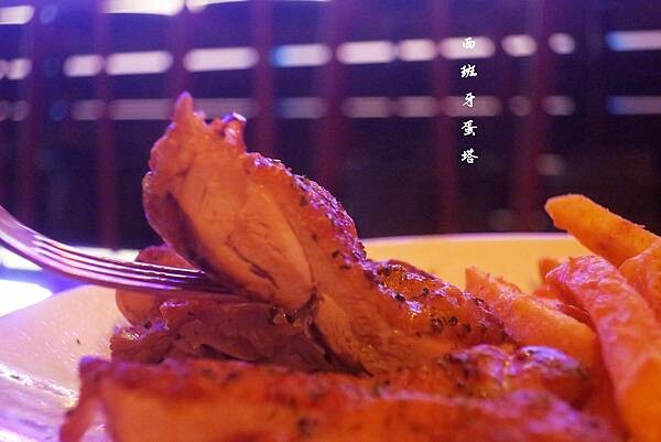 BinB書䏱 Bar in Book｜新埔民生捷運站出站一分