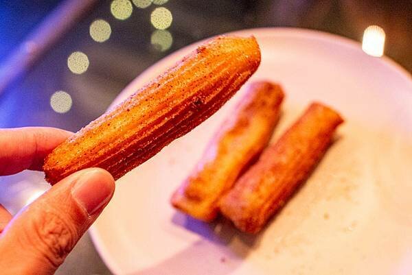 【板橋酒吧】書䏱 Bar in Book-全台第一家裡面有書的酒吧店