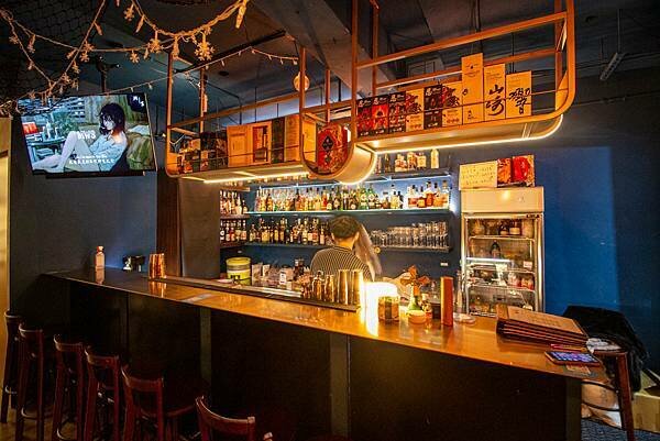 【板橋酒吧】書䏱 Bar in Book-全台第一家裡面有書的酒吧店