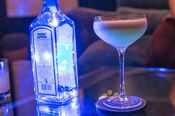 【板橋酒吧】書䏱 Bar in Book-全台第一家裡面有書的酒吧店