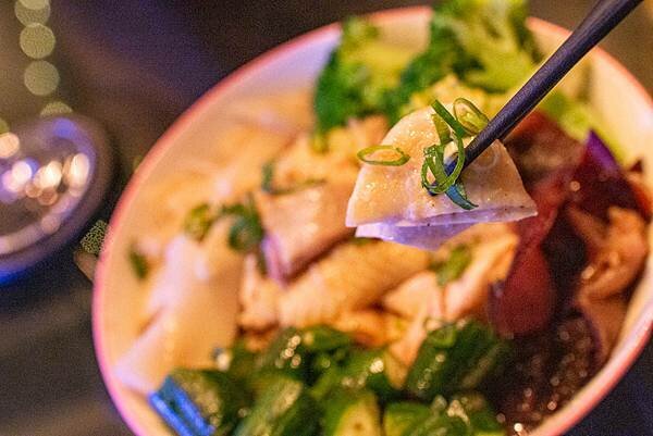 【板橋酒吧】書䏱 Bar in Book-全台第一家裡面有書的酒吧店