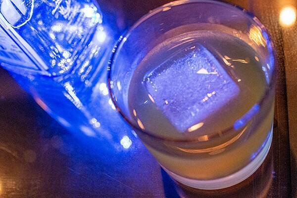 【板橋酒吧】書䏱 Bar in Book-全台第一家裡面有書的酒吧店