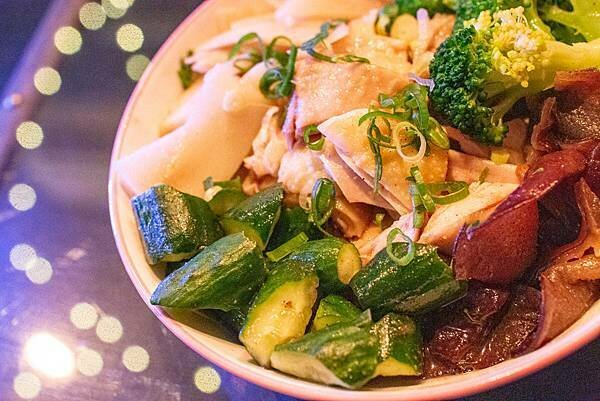 【板橋酒吧】書䏱 Bar in Book-全台第一家裡面有書的酒吧店