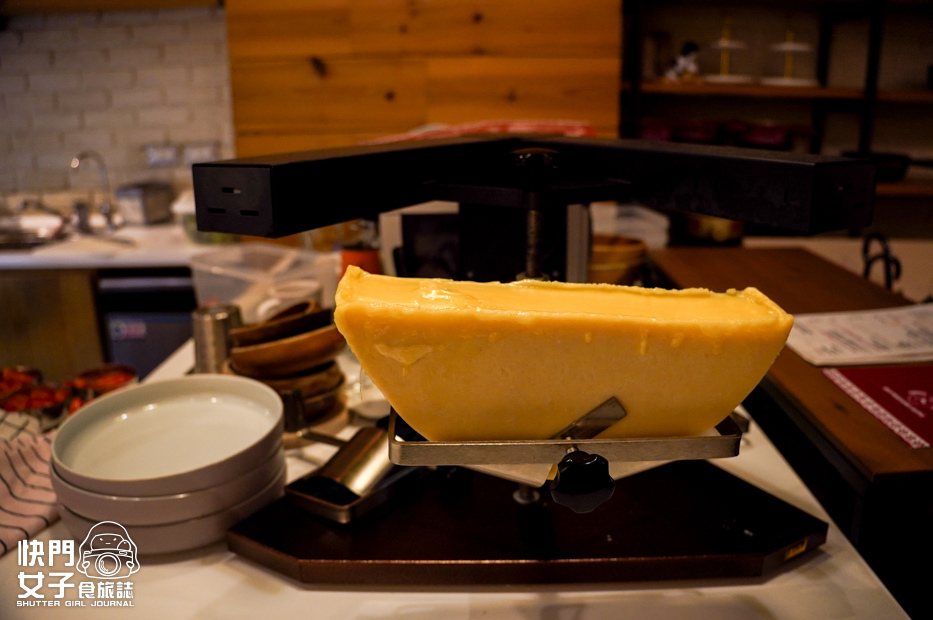 42布夫瑞士起司鍋Roast beef 燒牛肉漢堡瑞克雷熱刮起司現刮起司.jpg