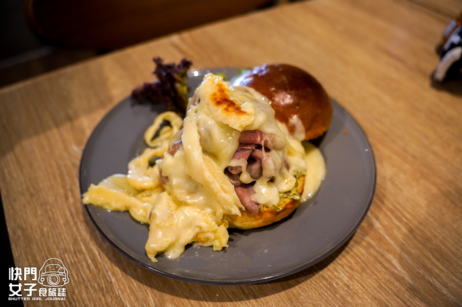 47布夫瑞士起司鍋Roast beef 燒牛肉漢堡瑞克雷熱刮起司現刮起司.jpg