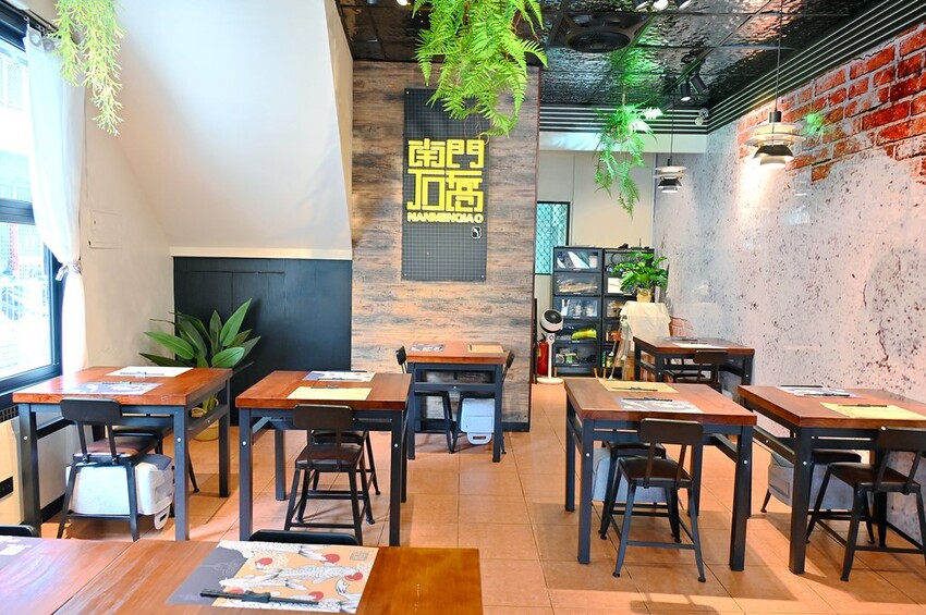 台中預約私廚餐廳 中式結合南洋創意風味超下飯 超濃蛤蠣湯必點|南門礄下飯菜