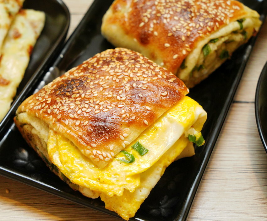 【桃園八德】永福西街中式早餐．胡椒餅、烤饅頭、蛋餅都好吃的巷弄美食!