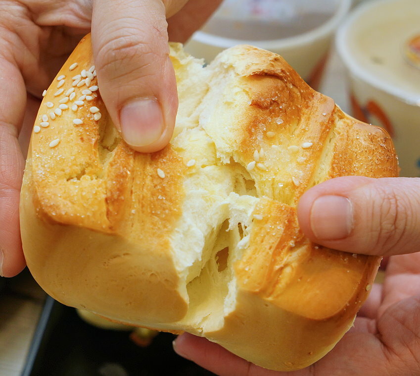 【桃園八德】永福西街中式早餐．胡椒餅、烤饅頭、蛋餅都好吃的巷弄美食!