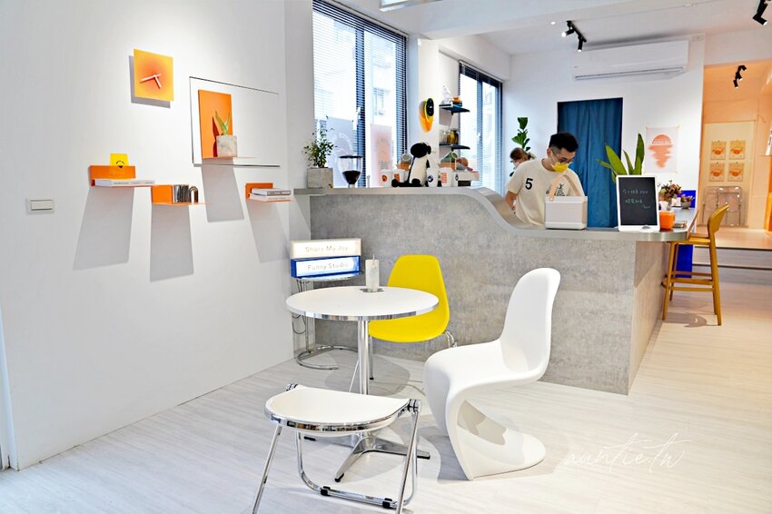 【台南】南區|WATCH OUT 小二,新開幕韓系咖啡廳,蛋沙拉三明治、焦糖布丁