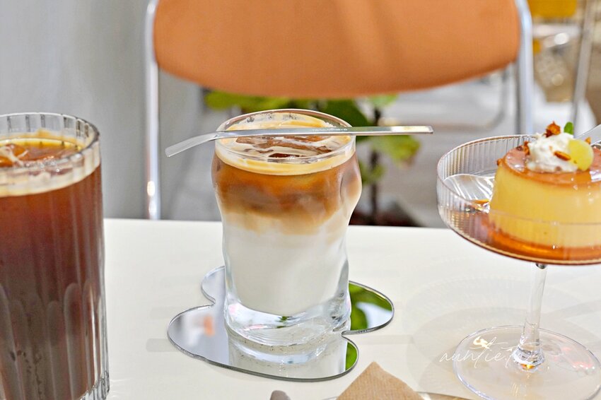 【台南】南區|WATCH OUT 小二,新開幕韓系咖啡廳,蛋沙拉三明治、焦糖布丁