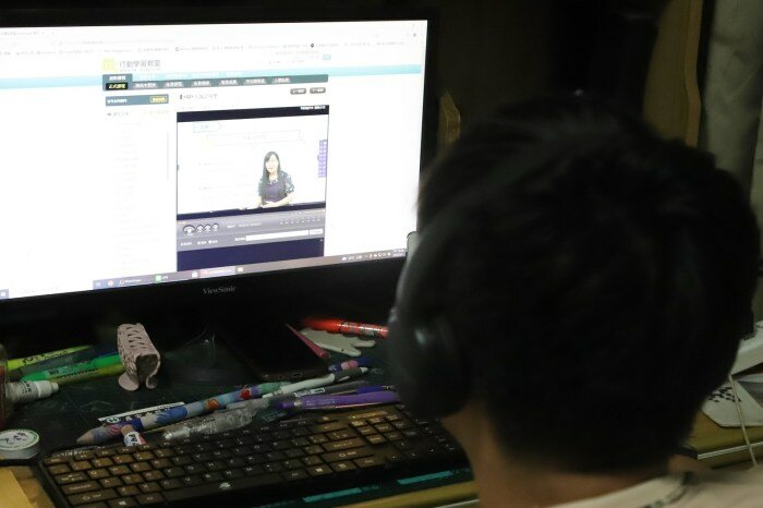 DYC.COFFEE打咖啡實驗室 量身客製科技化烘培 & 書香 X 咖啡香一起感受