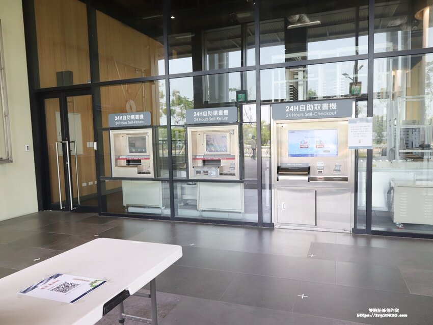 DYC.COFFEE打咖啡實驗室 量身客製科技化烘培 & 書香 X 咖啡香一起感受