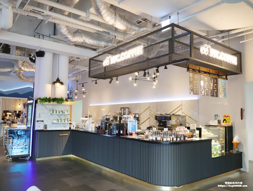 DYC.COFFEE打咖啡實驗室 量身客製科技化烘培 & 書香 X 咖啡香一起感受