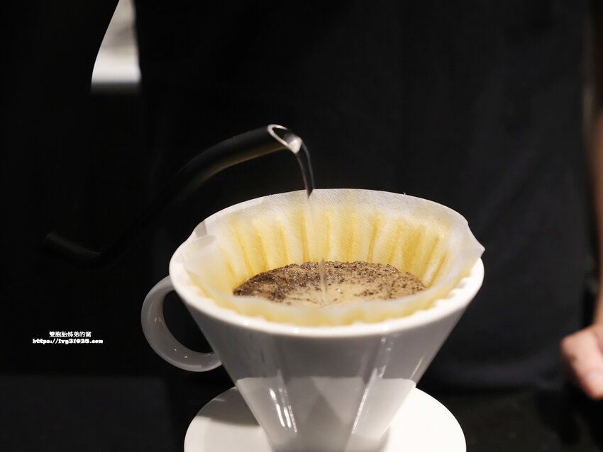 DYC.COFFEE打咖啡實驗室 量身客製科技化烘培 & 書香 X 咖啡香一起感受