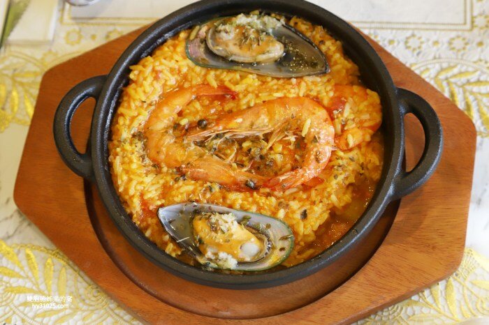 DYC.COFFEE打咖啡實驗室 量身客製科技化烘培 & 書香 X 咖啡香一起感受