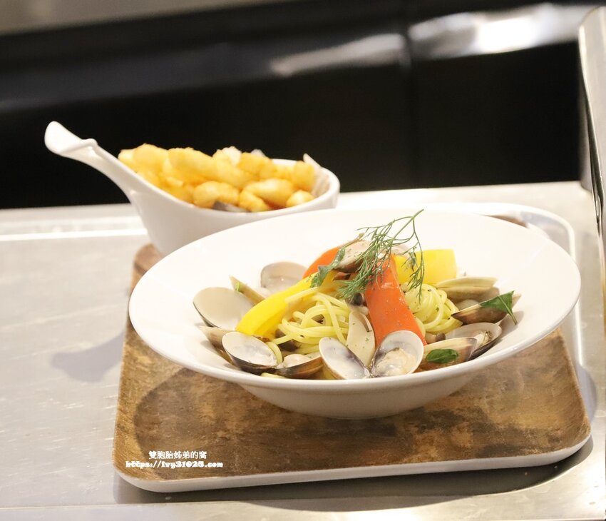 DYC.COFFEE打咖啡實驗室 量身客製科技化烘培 & 書香 X 咖啡香一起感受